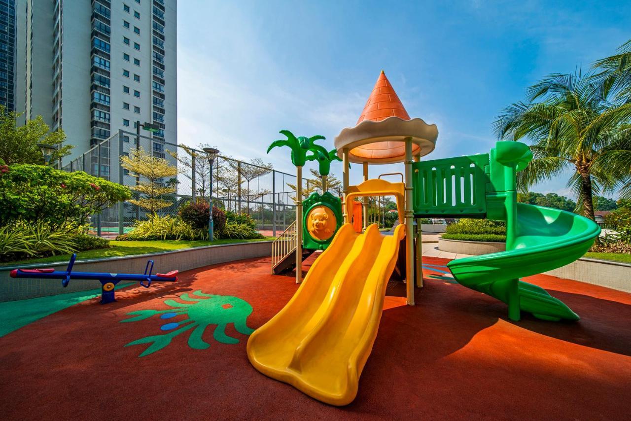 Seafront Country Garden Danga Bay By Lions Bay Lägenhet Johor Bahru Exteriör bild