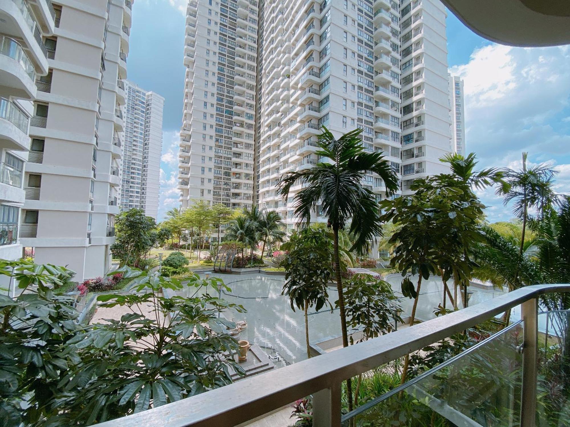 Seafront Country Garden Danga Bay By Lions Bay Lägenhet Johor Bahru Rum bild